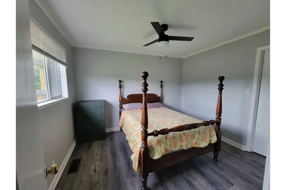 Photo of Bedroom in Laceys Spring