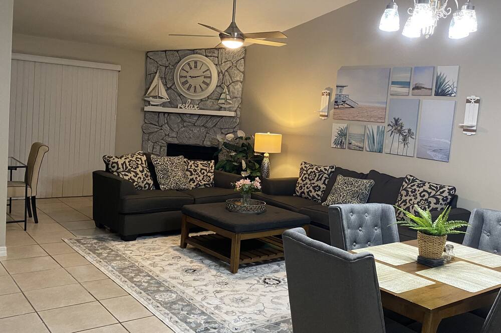 Photo of Livingroom in Arlington