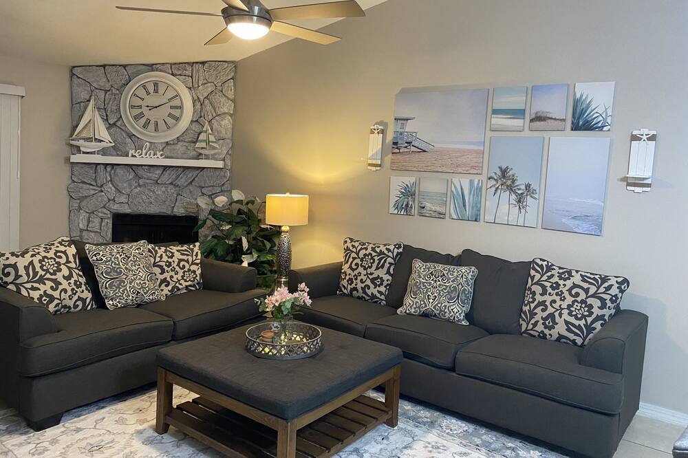 Photo of Livingroom in Arlington