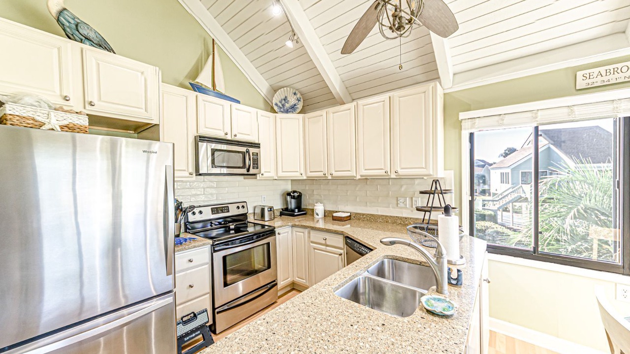 Photo of Kitchen in Sealoft Villas
