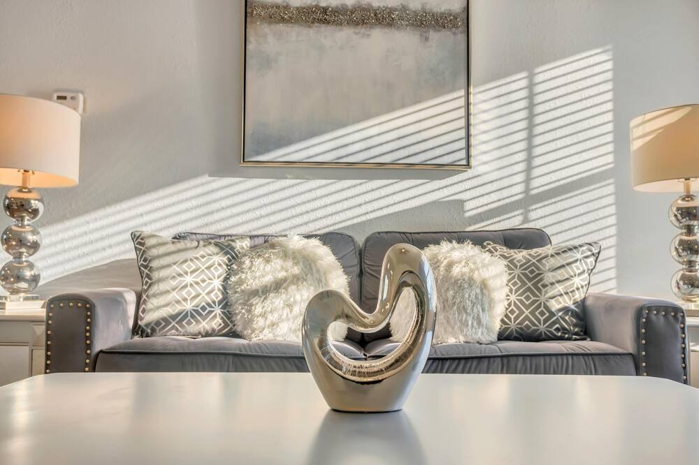 Photo of Livingroom in Arlington
