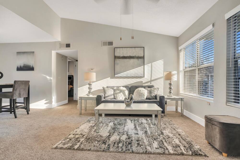 Photo of Livingroom in Arlington