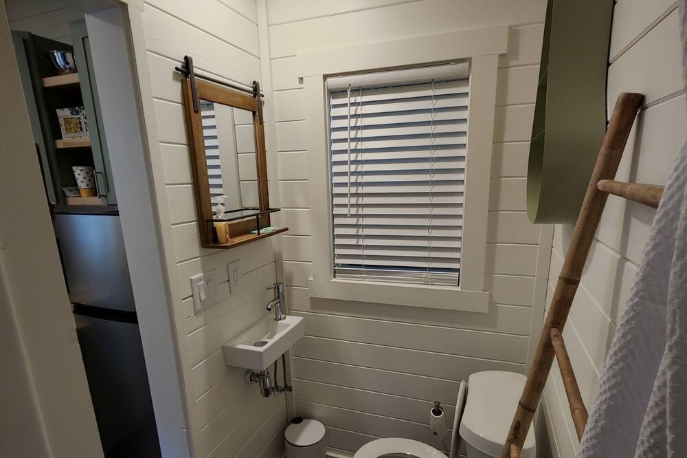 Photo of Bathroom in East Point