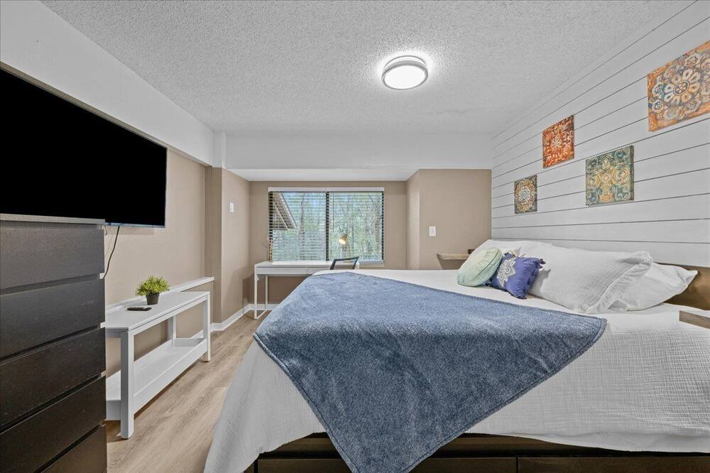 Photo of Bedroom in Middleburg