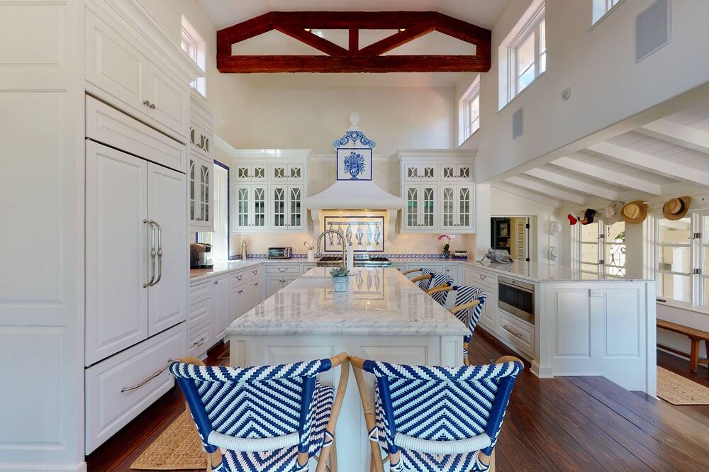 Photo of Others in Sea Island