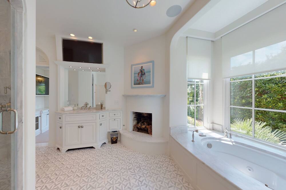 Photo of Bathroom in Sea Island