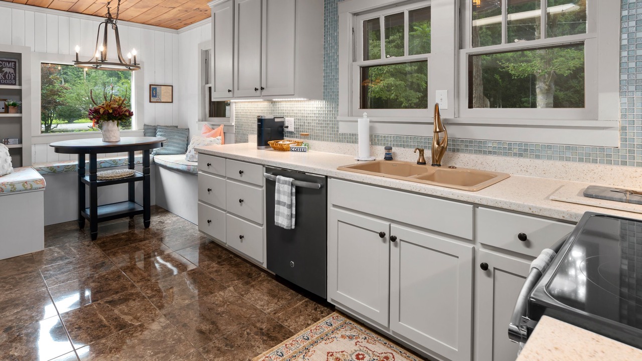 Photo of Kitchen in Maggie Valley
