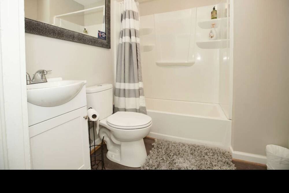 Photo of Bathroom in Crestline Heights