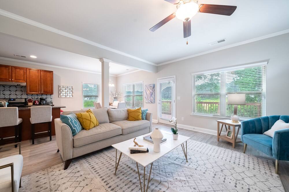 Photo of Livingroom in Morrow