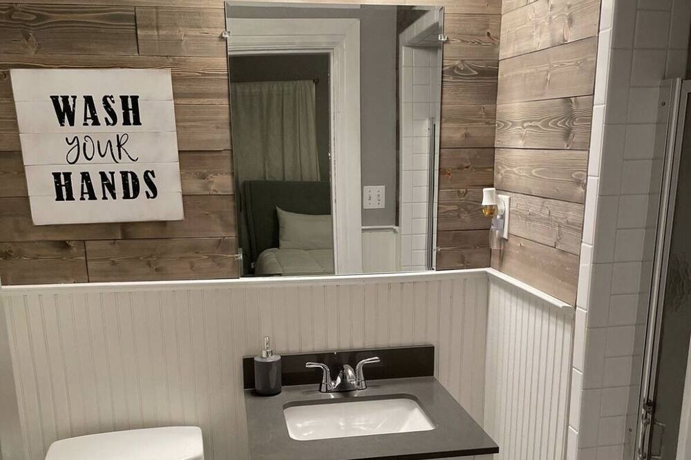 Photo of Bathroom in Crestline Heights