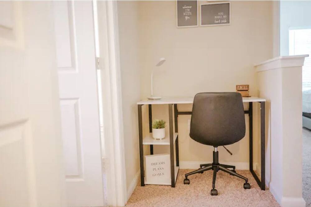 Photo of Bedroom in Port Tampa City
