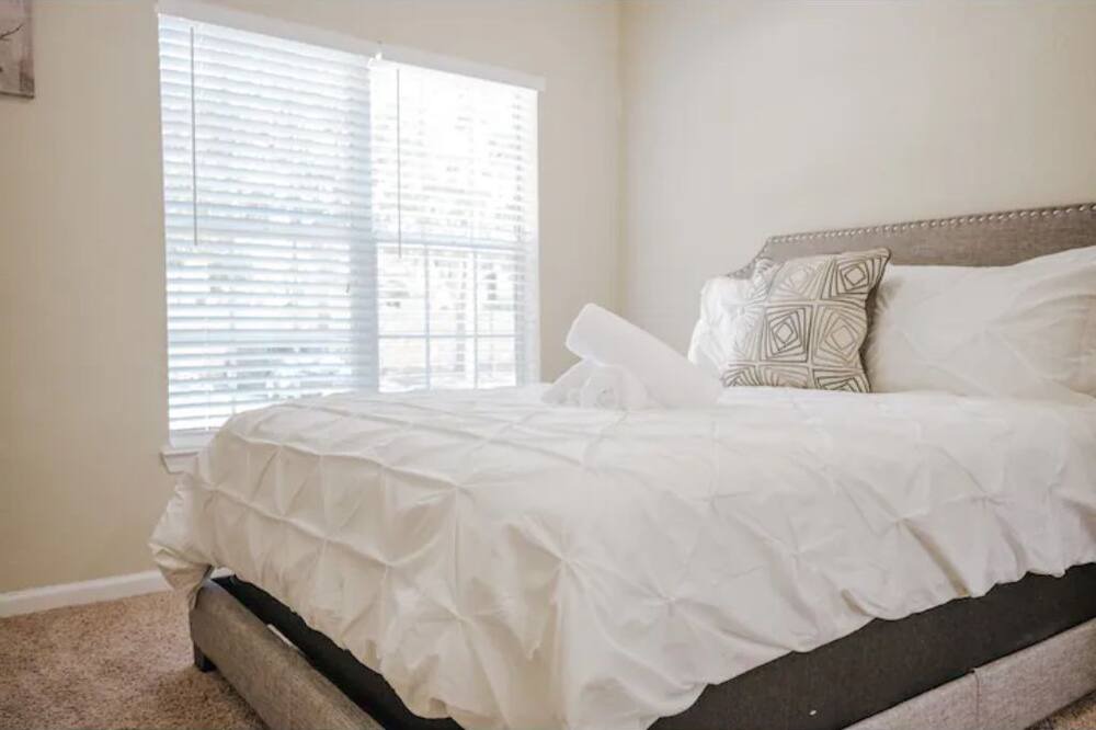 Photo of Bedroom in Port Tampa City