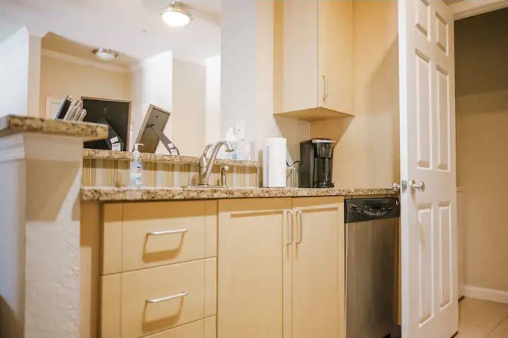 Photo of Kitchen in Port Tampa City