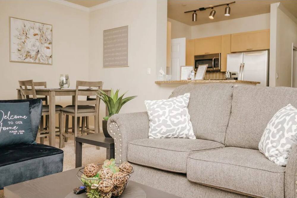 Photo of Livingroom in Port Tampa City