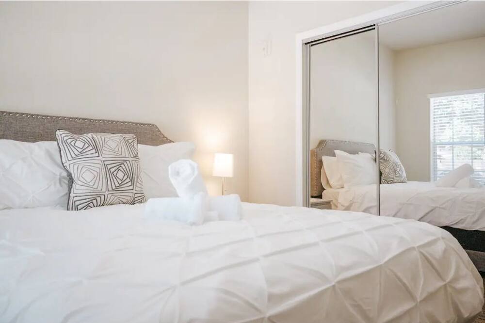 Photo of Bedroom in Port Tampa City