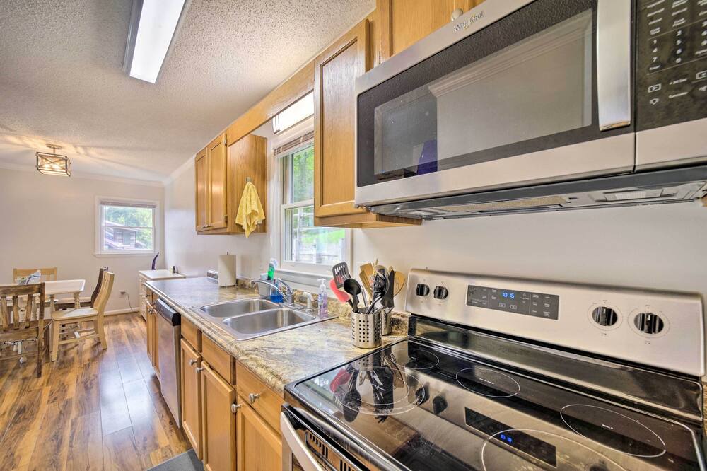 Photo of Kitchen in Maggie Valley