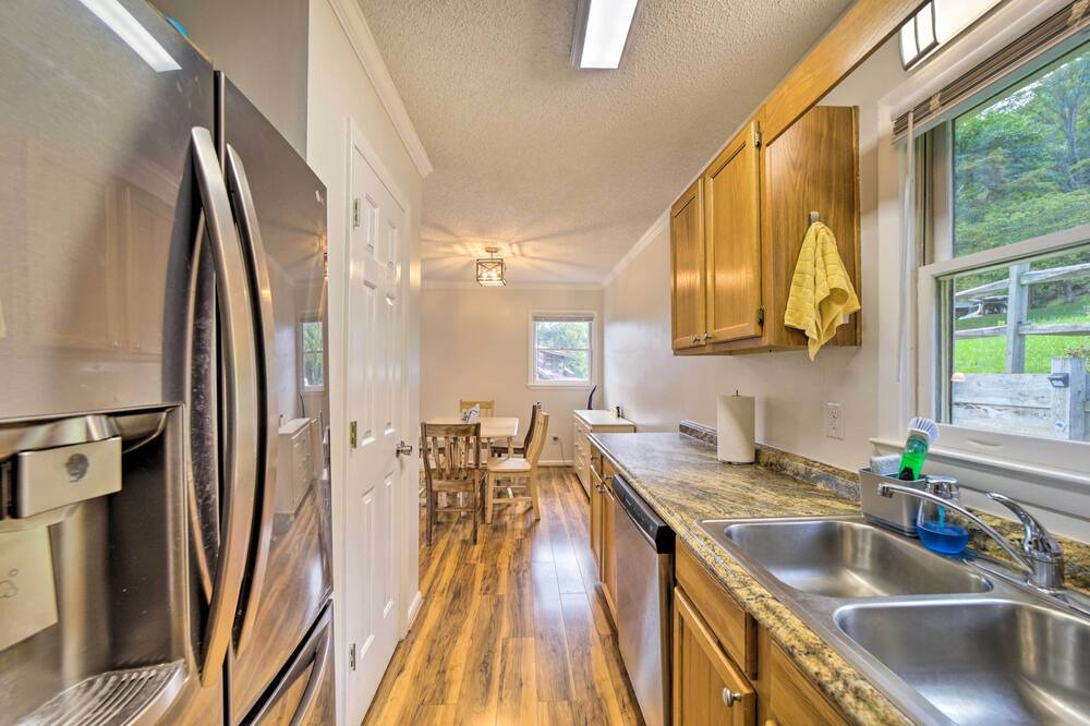 Photo of Kitchen in Maggie Valley