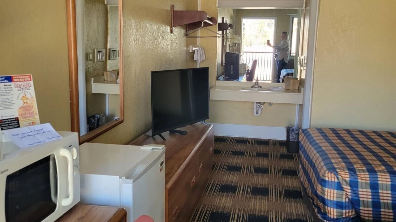 Photo of Bedroom in Kodak