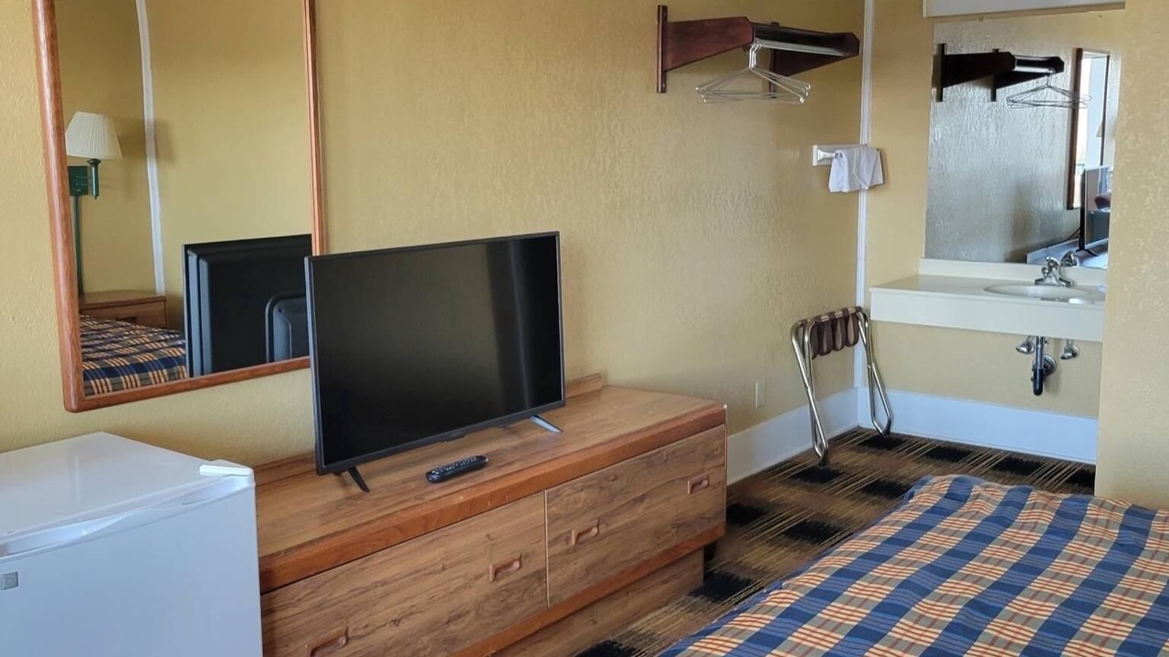 Photo of Bedroom in Kodak