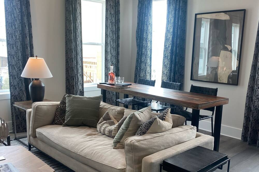 Photo of Livingroom in Forest Park