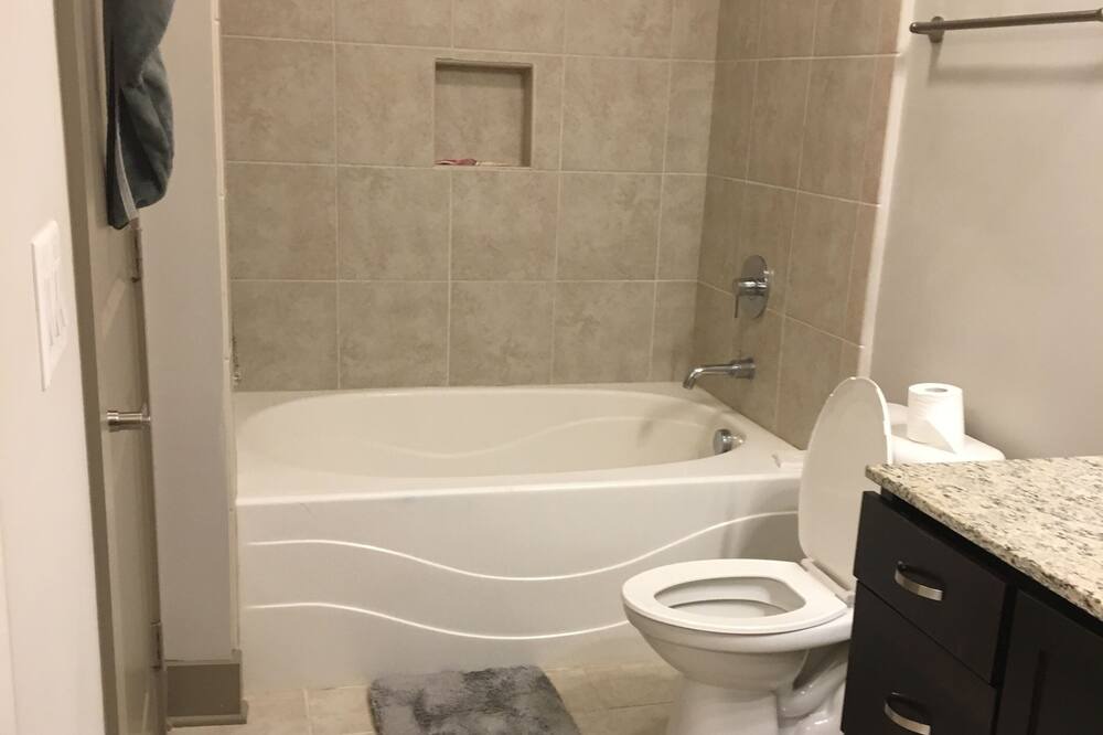 Photo of Bathroom in Forest Park