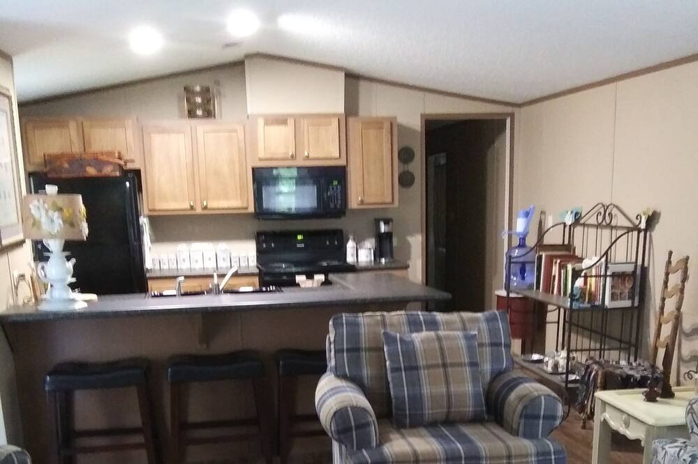 Photo of Livingroom in Eatonton
