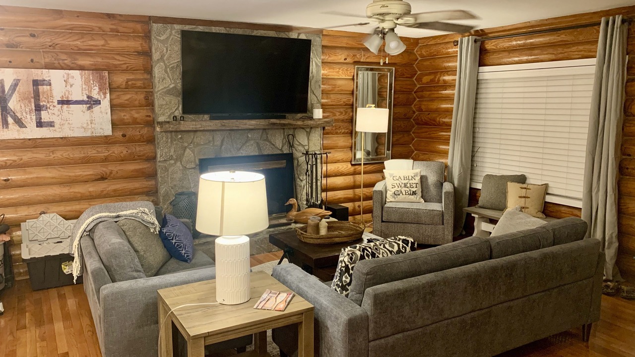 Photo of Livingroom in Eatonton