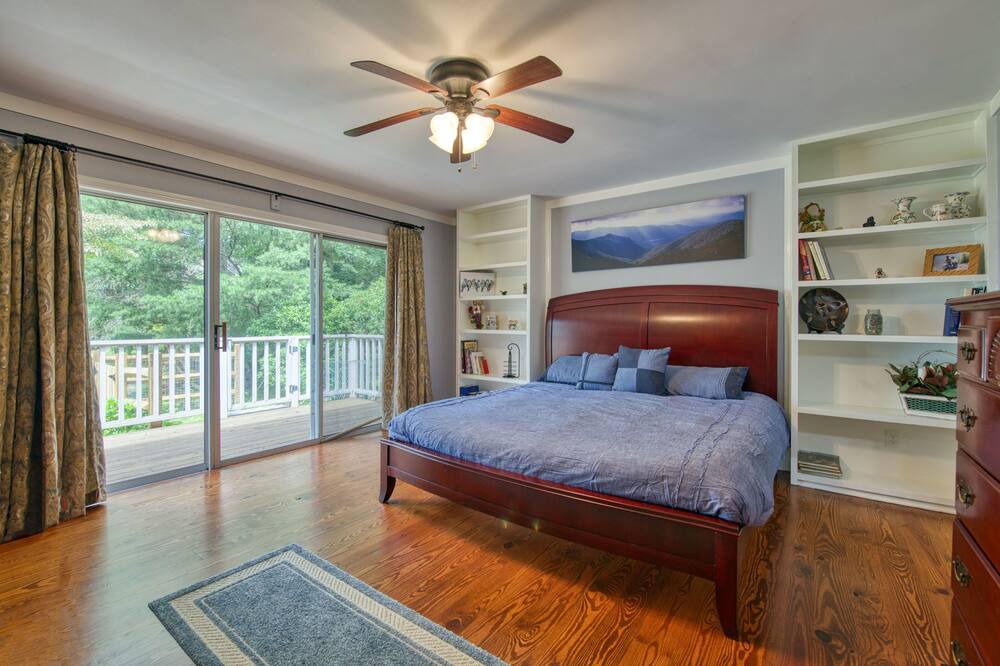 Photo of Others in Lake Toxaway