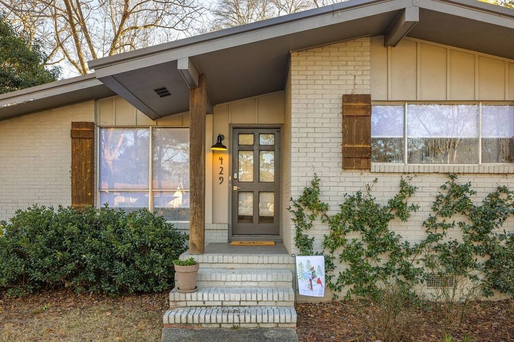 Photo of Outdoor in Crestline Heights