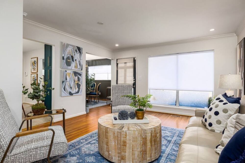 Photo of Livingroom in Crestline Heights