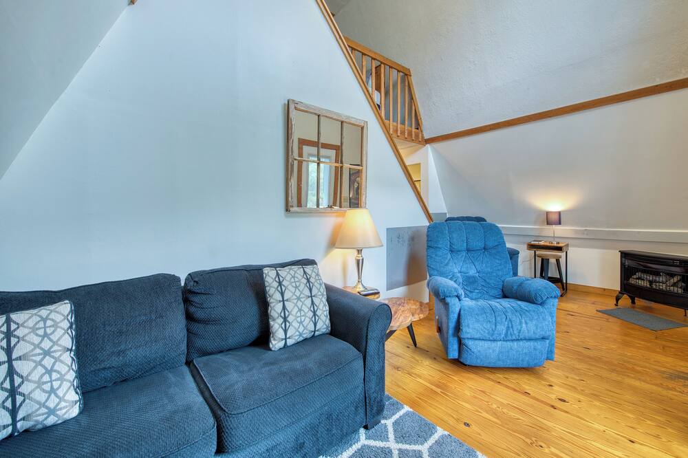 Photo of Livingroom in Maggie Valley