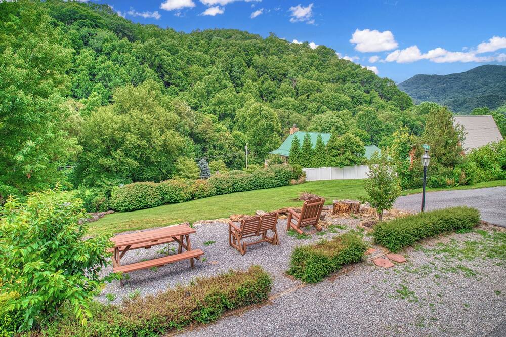Photo of Outdoor in Maggie Valley