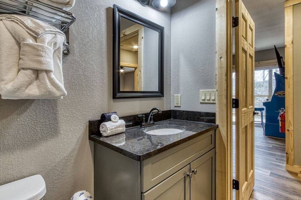 Photo of Bathroom in Sevierville