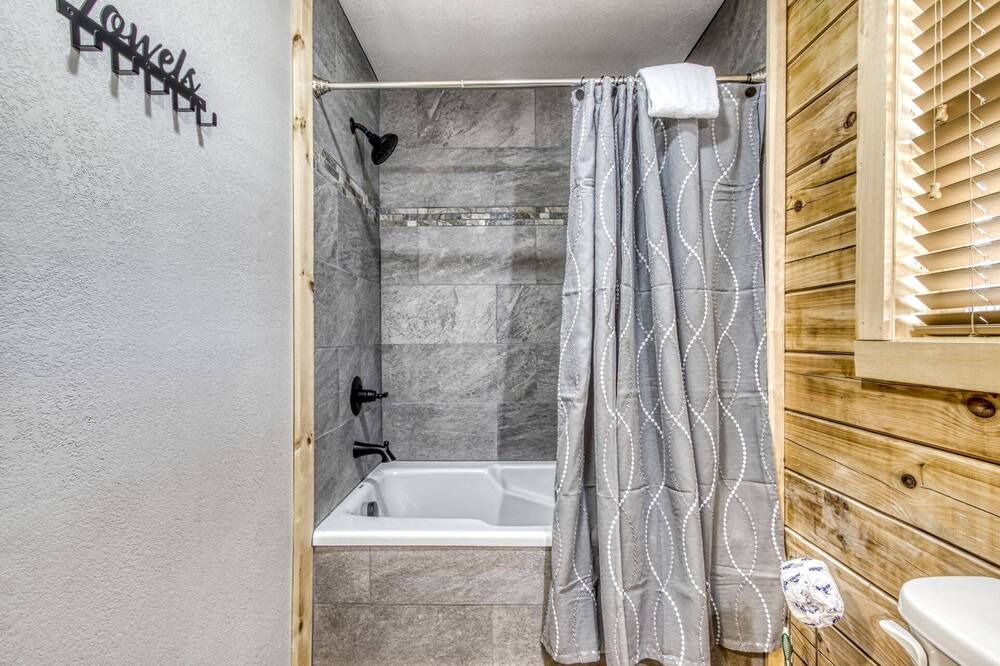 Photo of Bathroom in Sevierville