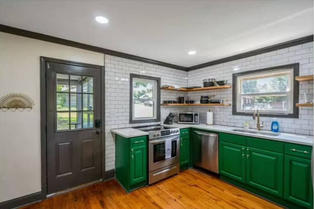 Photo of Kitchen in Belmont Historic District