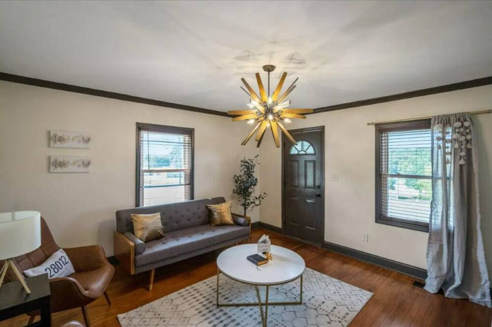Photo of Livingroom in Belmont Historic District
