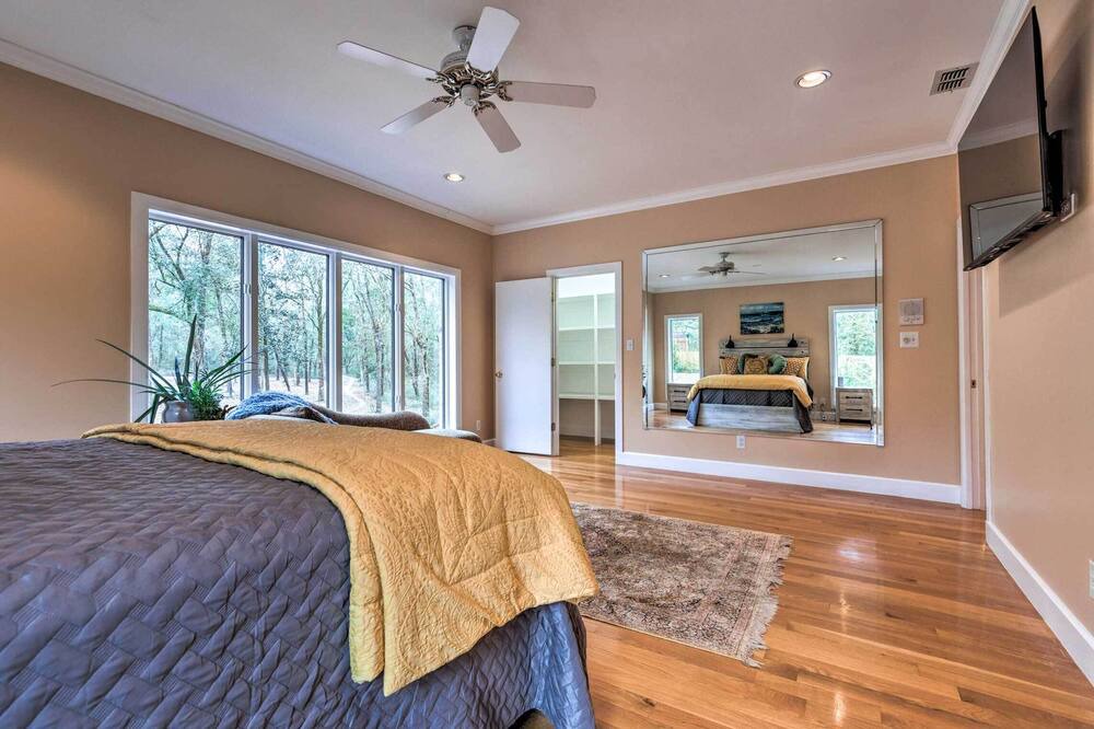 Photo of Bedroom in Daphne