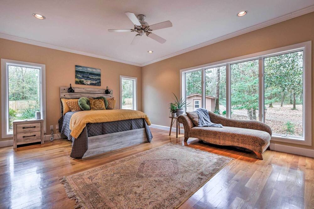 Photo of Bedroom in Daphne