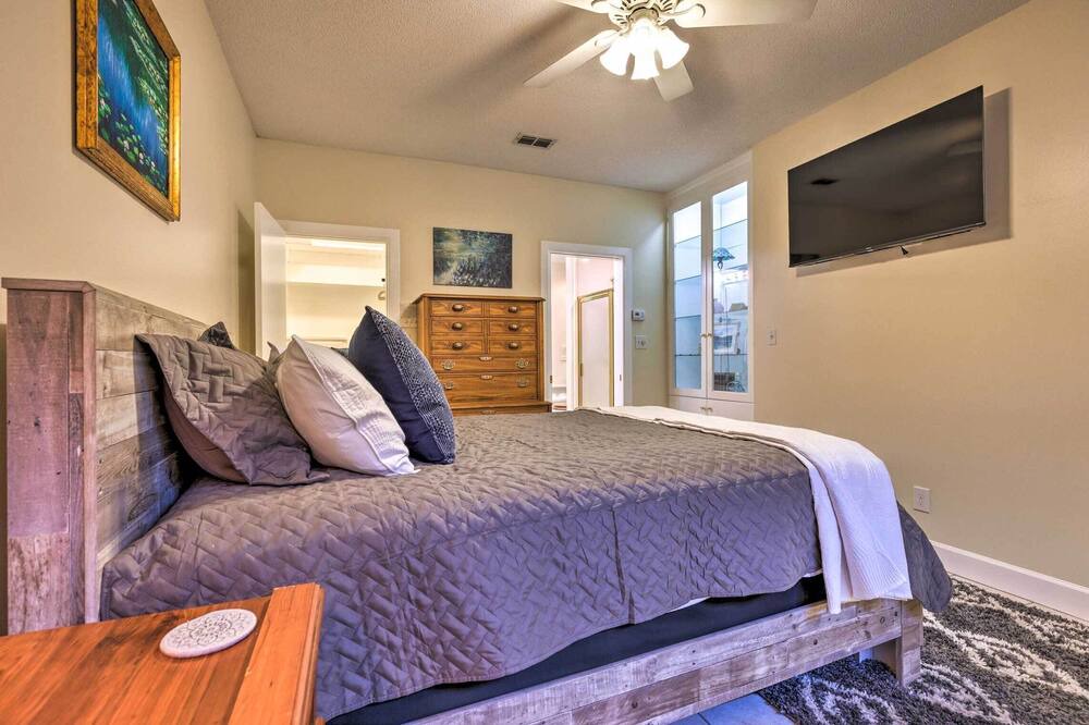 Photo of Bedroom in Daphne