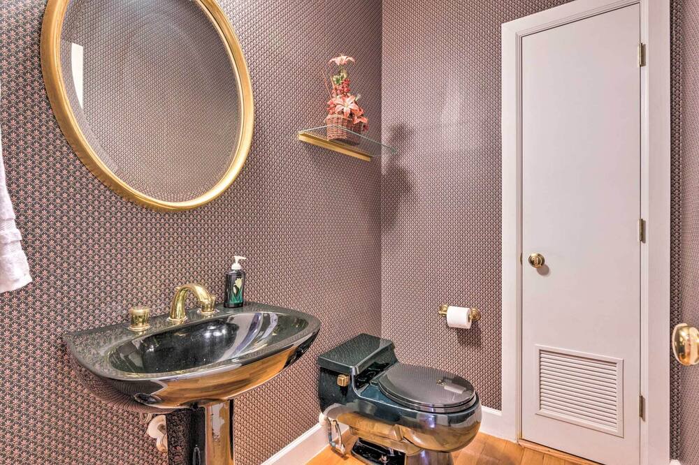 Photo of Bathroom in Daphne