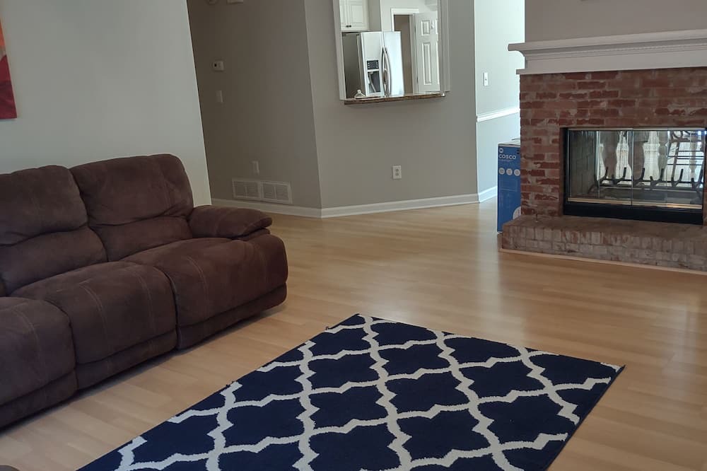 Photo of Livingroom in Carrollton