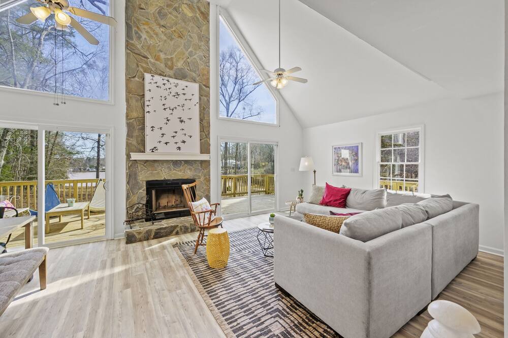 Photo of Livingroom in Eatonton