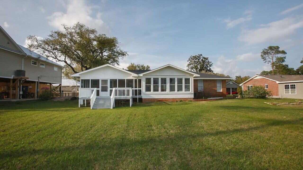 Photo of Outdoor in Lillian