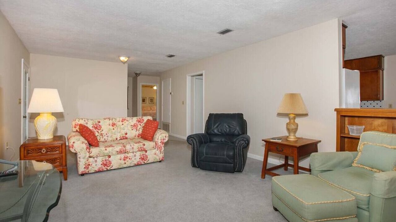 Photo of Others in Lillian