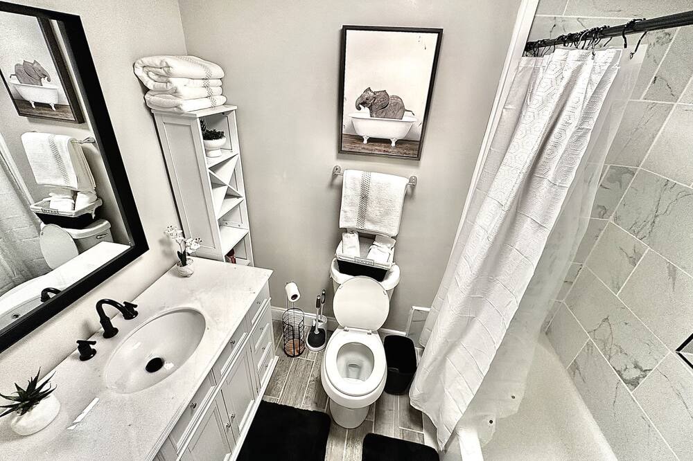 Photo of Bathroom in Fairburn