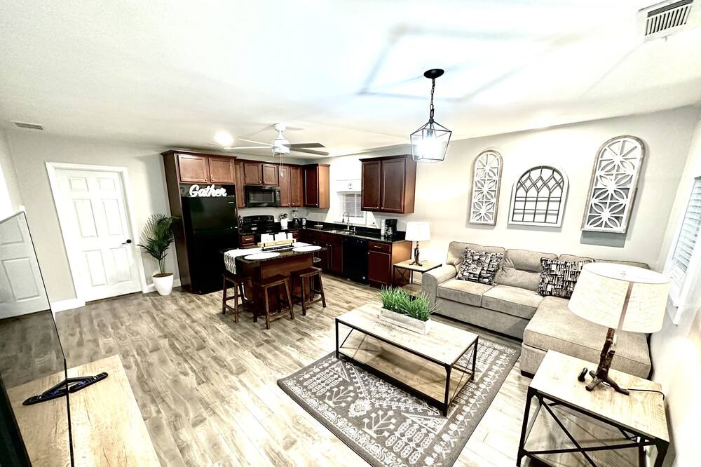 Photo of Livingroom in Fairburn
