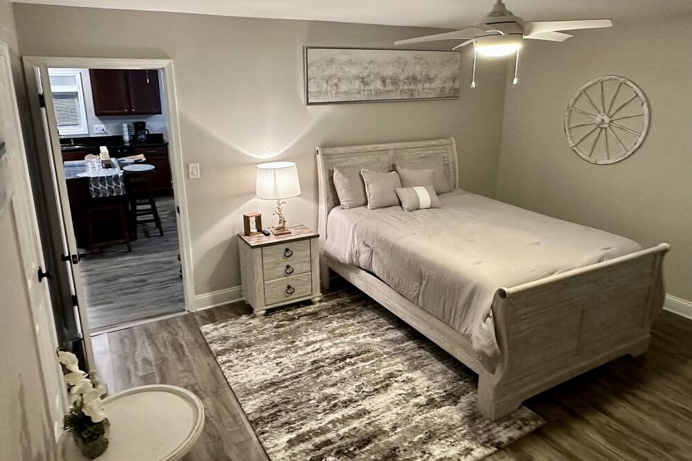 Photo of Bedroom in Fairburn