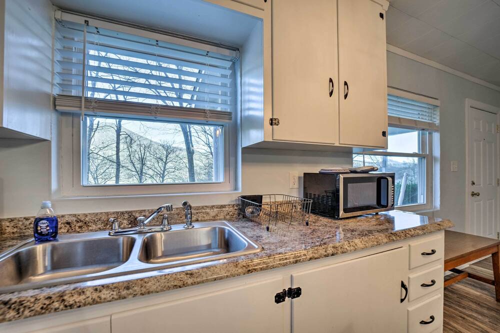 Photo of Kitchen in Maggie Valley