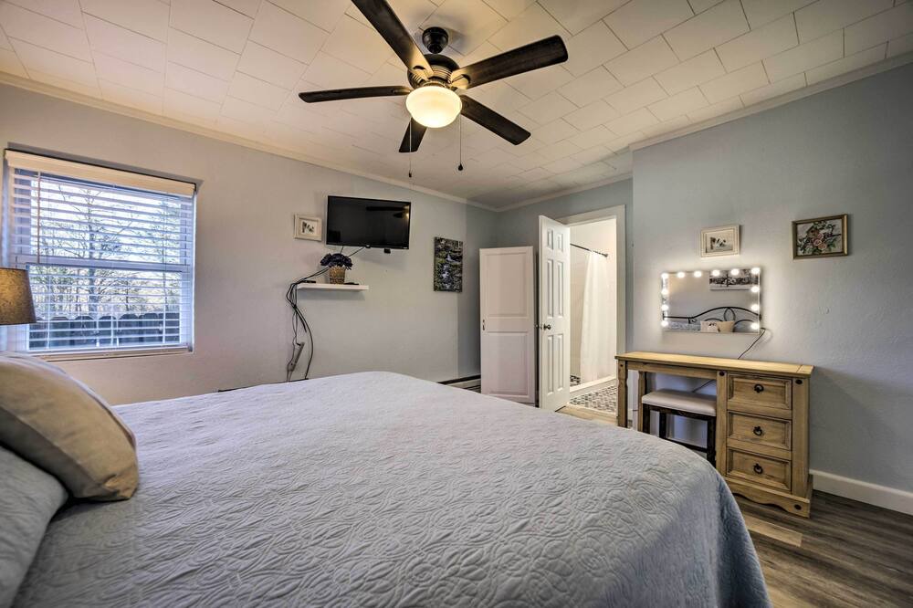 Photo of Bedroom in Maggie Valley