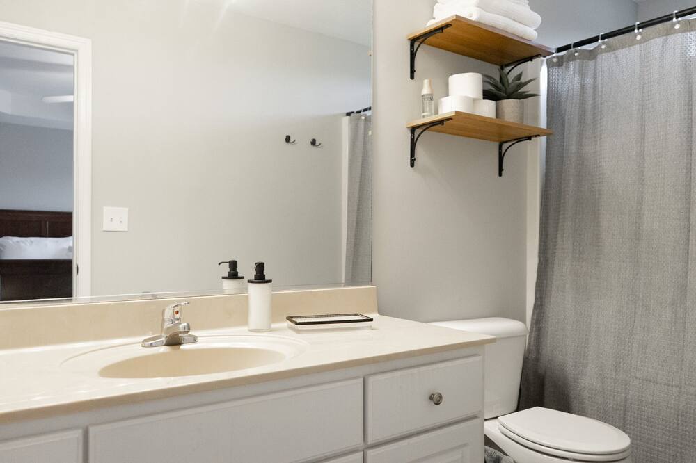 Photo of Bathroom in National Hills